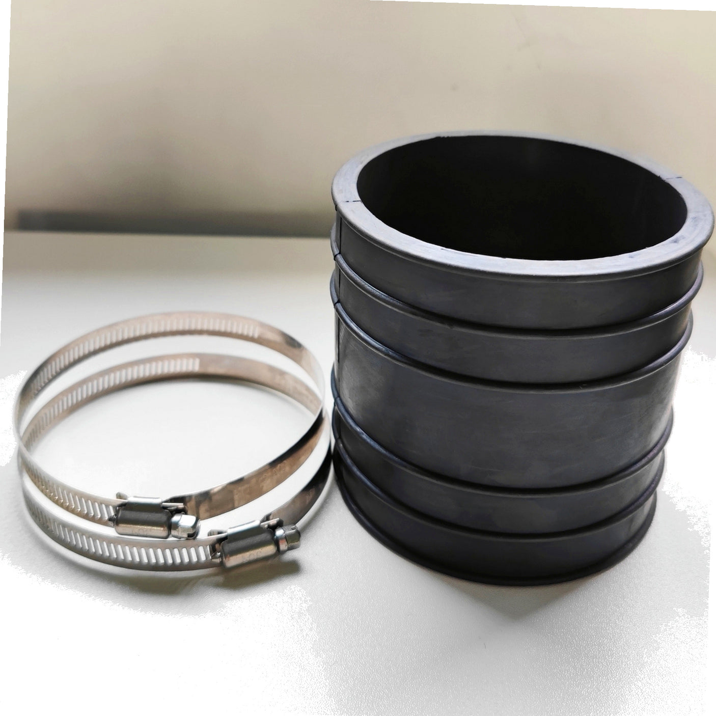 32-44348T Upper Exhaust Bellow 4 Inch Transom Tube Seal for MerCruiser Alpha One Gen I/II, Bravo and MCM 4.3–7.4L V6/V8 sterndrives